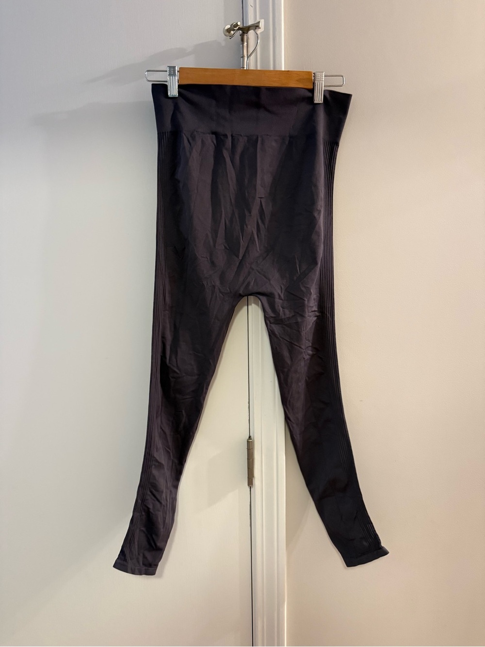 H & M maternity leggings